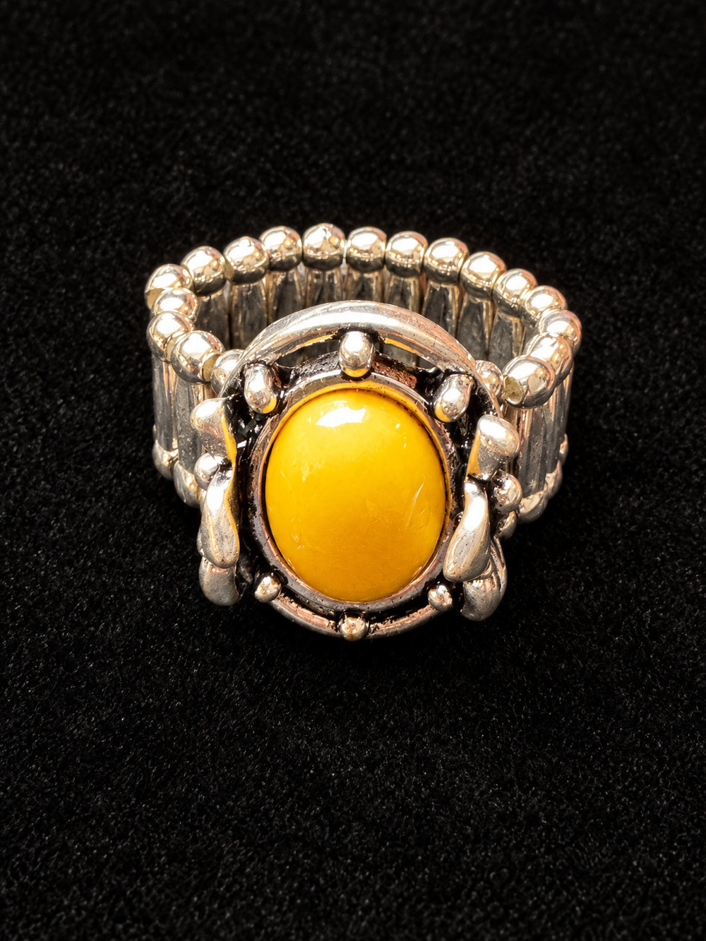 ⚜️ Stretch Ring | Yellow Cabochon & Silver-Tone Beaded Band | Fits Most 💗
